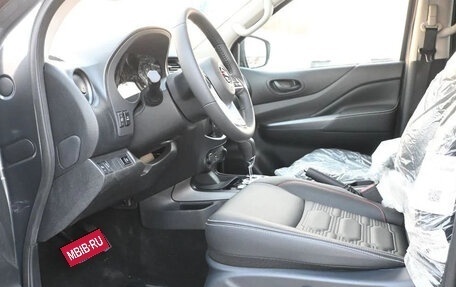 Nissan Navara (Frontier), 2025 год, 4 880 000 рублей, 9 фотография