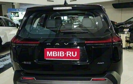 Toyota RAV4, 2025 год, 4 950 000 рублей, 7 фотография