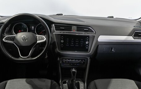 Volkswagen Tiguan II, 2021 год, 2 799 700 рублей, 6 фотография