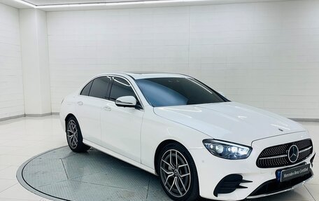 Mercedes-Benz E-Класс, 2022 год, 3 фотография