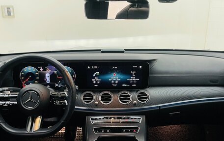 Mercedes-Benz E-Класс, 2022 год, 12 фотография