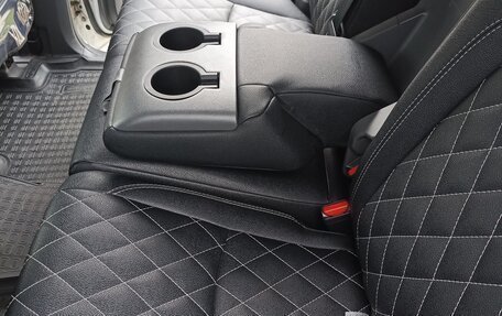 Toyota Land Cruiser Prado 150 рестайлинг 2, 2012 год, 3 100 000 рублей, 24 фотография