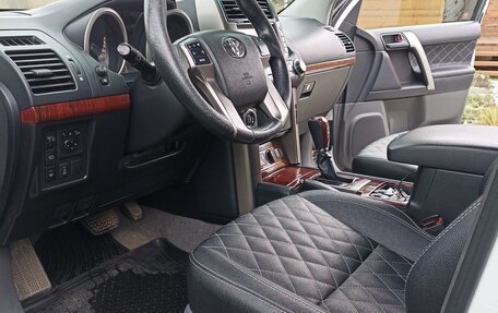 Toyota Land Cruiser Prado 150 рестайлинг 2, 2012 год, 3 100 000 рублей, 30 фотография