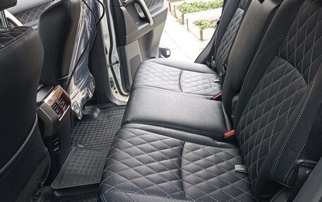 Toyota Land Cruiser Prado 150 рестайлинг 2, 2012 год, 3 100 000 рублей, 26 фотография