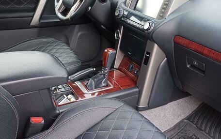 Toyota Land Cruiser Prado 150 рестайлинг 2, 2012 год, 3 100 000 рублей, 31 фотография