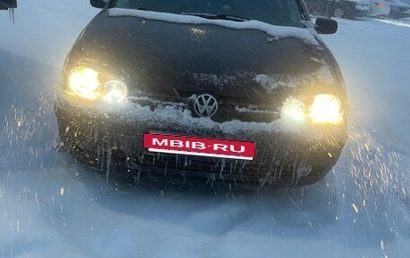 Volkswagen Golf IV, 2001 год, 250 000 рублей, 2 фотография