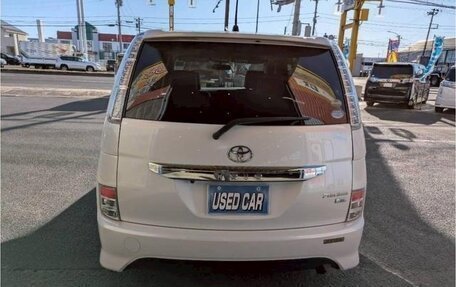 Toyota ISis I, 2011 год, 1 000 000 рублей, 7 фотография