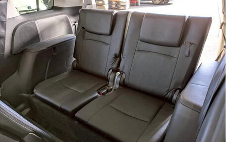 Toyota ISis I, 2011 год, 1 000 000 рублей, 11 фотография