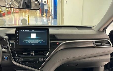 Toyota Camry, 2021 год, 1 800 230 рублей, 17 фотография