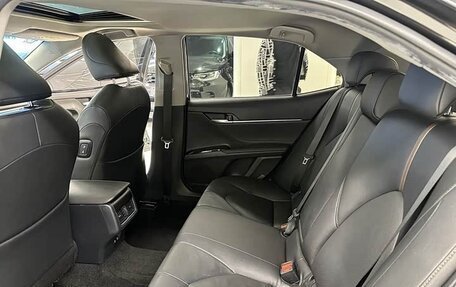 Toyota Camry, 2021 год, 1 800 230 рублей, 14 фотография