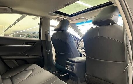 Toyota Camry, 2021 год, 1 800 230 рублей, 15 фотография