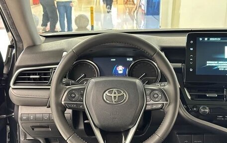 Toyota Camry, 2021 год, 1 800 230 рублей, 16 фотография