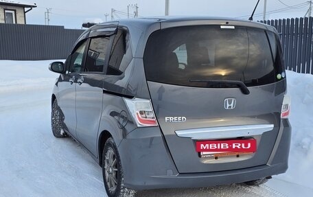 Honda Freed I, 2011 год, 920 000 рублей, 6 фотография