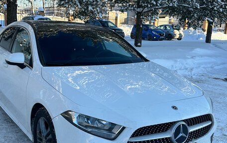 Mercedes-Benz A-Класс, 2021 год, 2 300 000 рублей, 2 фотография