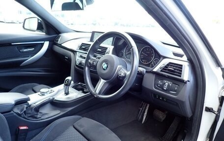 BMW 3 серия, 2017 год, 1 600 000 рублей, 8 фотография