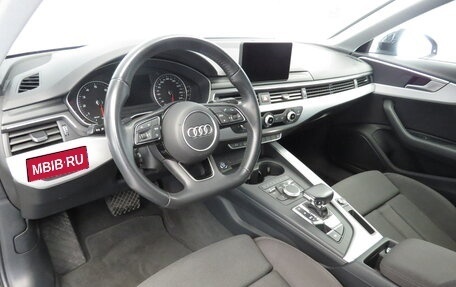 Audi A4, 2018 год, 2 880 000 рублей, 7 фотография