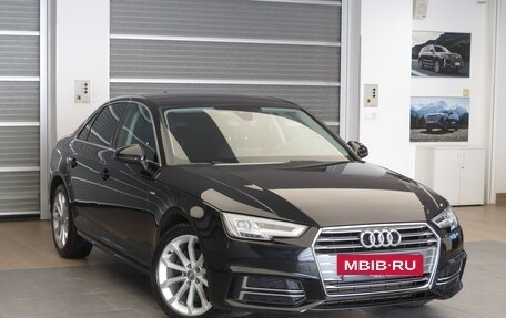 Audi A4, 2018 год, 2 880 000 рублей, 3 фотография