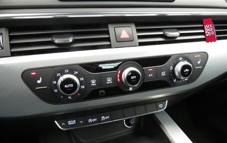 Audi A4, 2018 год, 2 880 000 рублей, 14 фотография