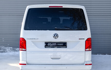 Volkswagen Caravelle T6 рестайлинг, 2020 год, 4 550 000 рублей, 6 фотография