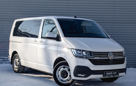 Volkswagen Caravelle T6 рестайлинг, 2020 год, 4 550 000 рублей, 3 фотография