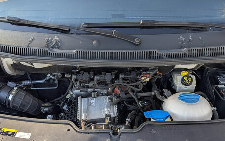 Volkswagen Caravelle T6 рестайлинг, 2020 год, 4 550 000 рублей, 9 фотография