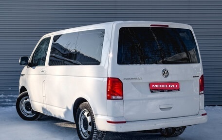 Volkswagen Caravelle T6 рестайлинг, 2020 год, 4 550 000 рублей, 7 фотография