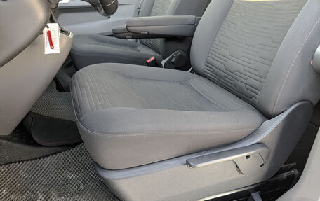 Volkswagen Caravelle T6 рестайлинг, 2020 год, 4 550 000 рублей, 20 фотография