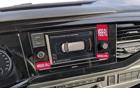 Volkswagen Caravelle T6 рестайлинг, 2020 год, 4 550 000 рублей, 29 фотография