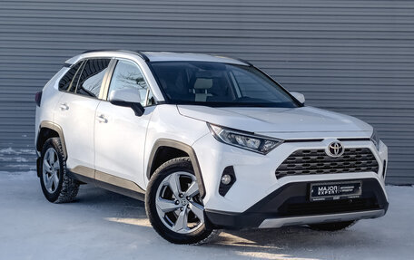 Toyota RAV4, 2022 год, 4 250 000 рублей, 3 фотография
