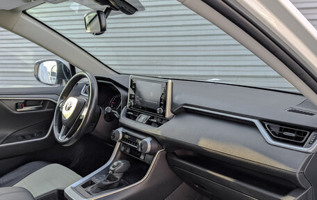 Toyota RAV4, 2022 год, 4 250 000 рублей, 11 фотография