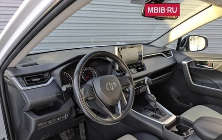 Toyota RAV4, 2022 год, 4 250 000 рублей, 16 фотография