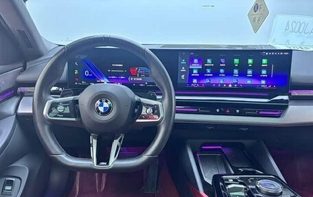 BMW 5 серия, 2024 год, 6 450 000 рублей, 6 фотография