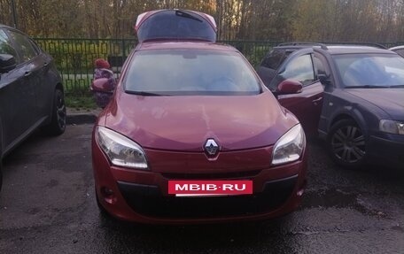 Renault Megane III, 2011 год, 500 000 рублей, 2 фотография