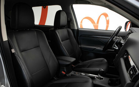 Mitsubishi Outlander III рестайлинг 3, 2016 год, 2 195 000 рублей, 31 фотография