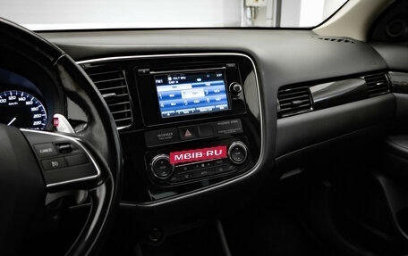 Mitsubishi Outlander III рестайлинг 3, 2016 год, 2 195 000 рублей, 22 фотография