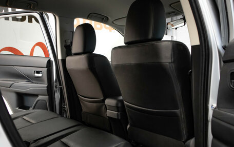 Mitsubishi Outlander III рестайлинг 3, 2016 год, 2 195 000 рублей, 32 фотография