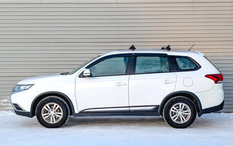 Mitsubishi Outlander III рестайлинг 3, 2016 год, 1 450 000 рублей, 8 фотография