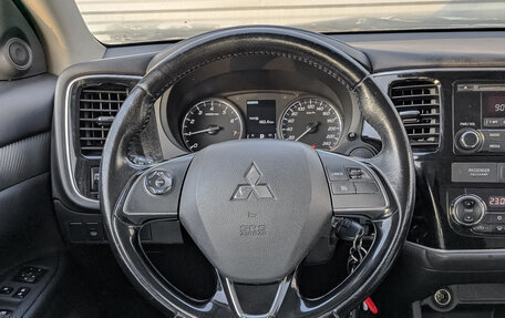 Mitsubishi Outlander III рестайлинг 3, 2016 год, 1 450 000 рублей, 22 фотография