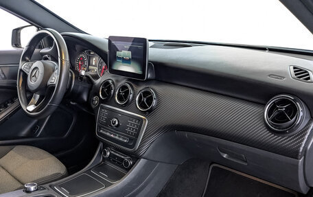 Mercedes-Benz GLA, 2018 год, 2 505 000 рублей, 13 фотография