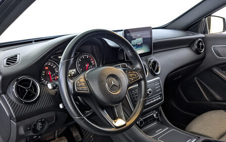 Mercedes-Benz GLA, 2018 год, 2 505 000 рублей, 15 фотография