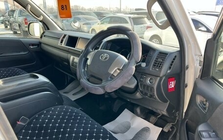 Toyota HiAce H200, 2015 год, 2 629 000 рублей, 10 фотография