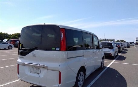 Honda Stepwgn IV, 2020 год, 2 600 000 рублей, 5 фотография