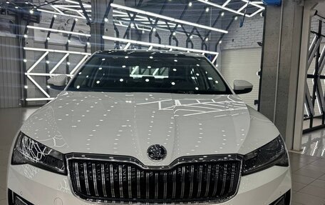 Skoda Superb, 2025 год, 2 640 000 рублей, 2 фотография