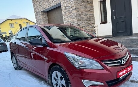 Hyundai Solaris II рестайлинг, 2015 год, 825 000 рублей, 3 фотография