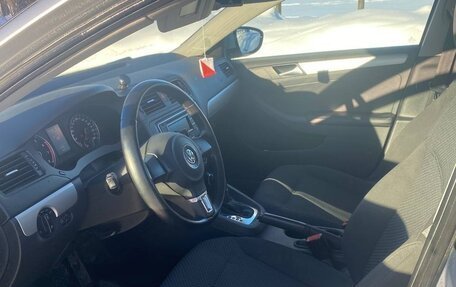 Volkswagen Jetta VI, 2012 год, 1 020 000 рублей, 8 фотография