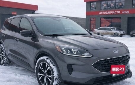 Ford Escape, 2021 год, 2 000 000 рублей, 2 фотография