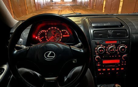 Lexus IS II рестайлинг 2, 2005 год, 1 280 000 рублей, 22 фотография