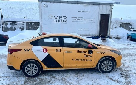 Hyundai Solaris II рестайлинг, 2021 год, 770 000 рублей, 3 фотография