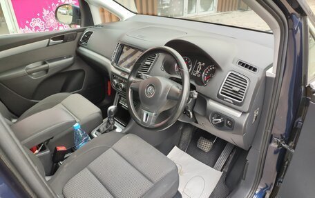 Volkswagen Sharan II, 2013 год, 1 199 999 рублей, 14 фотография