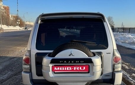 Mitsubishi Pajero IV, 2009 год, 2 200 000 рублей, 3 фотография